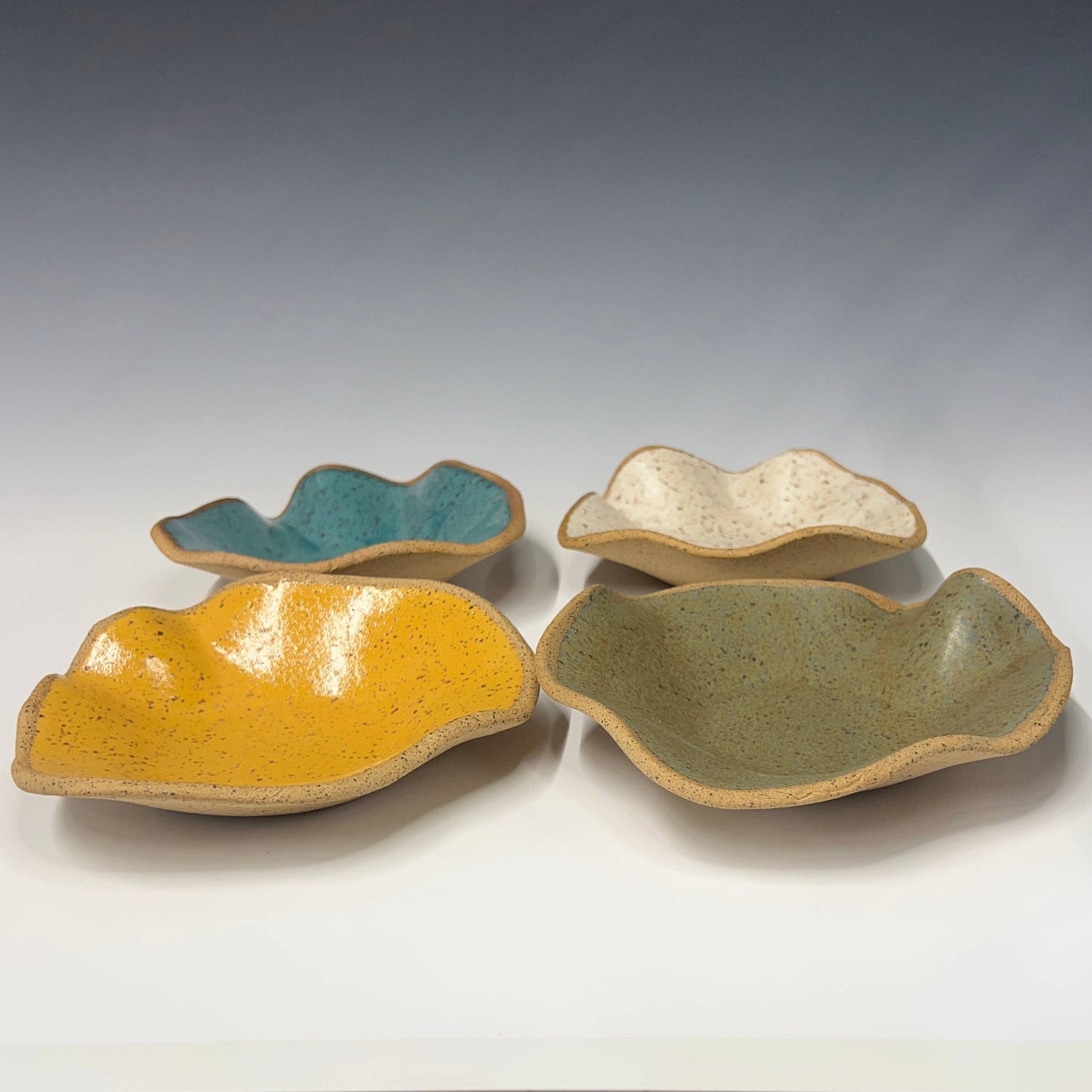 Small Ruffle Bowl | Cream
