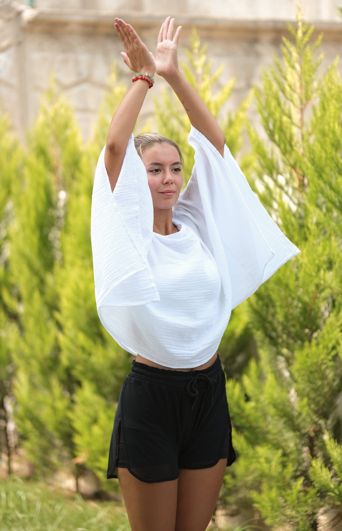 Top | Shoulder | White