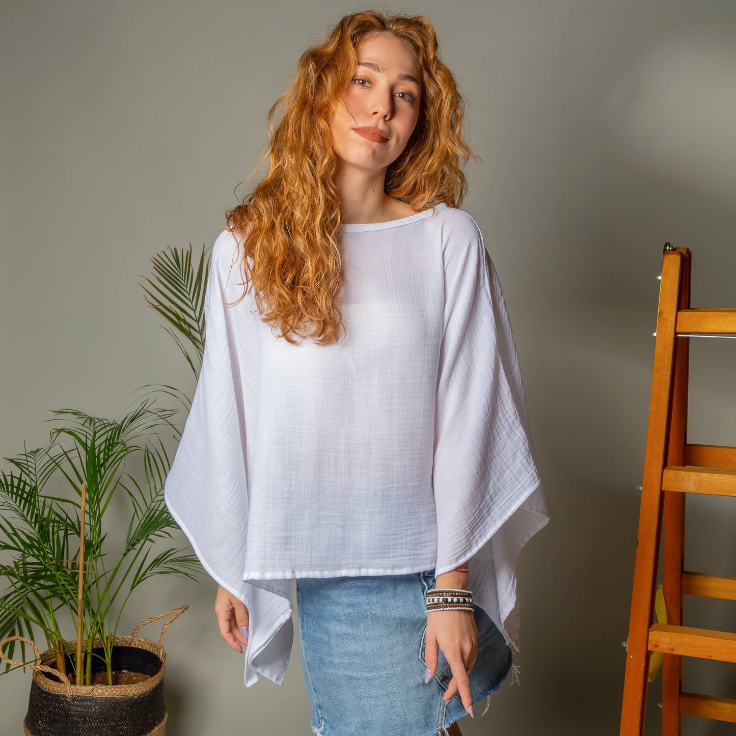 Top | Shoulder | White