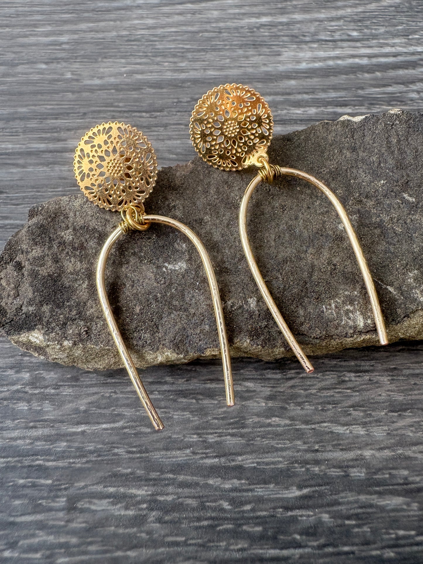 Earrings | Gold | Circle Posts