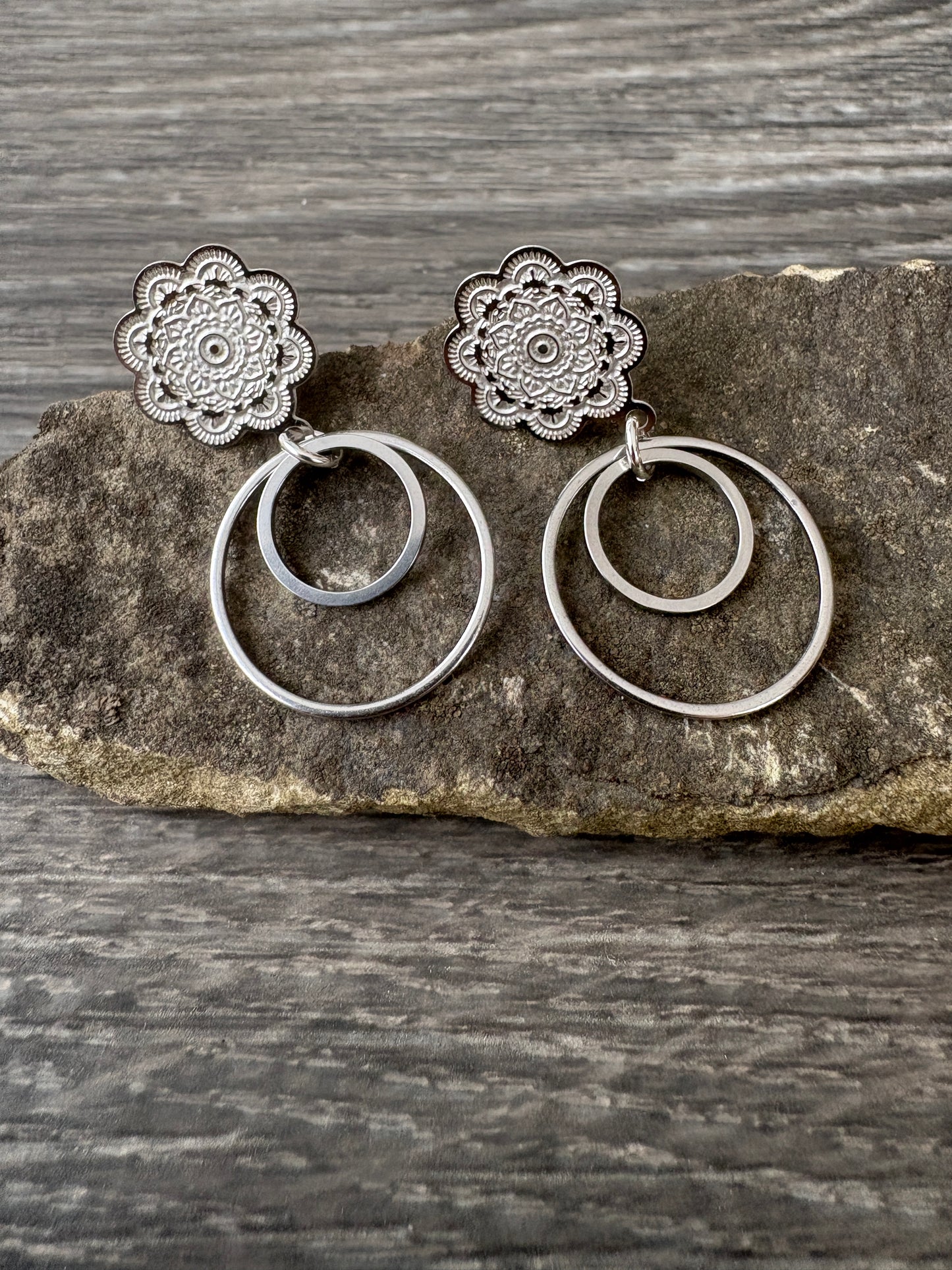 Earrings | Silver | Flower Hoops