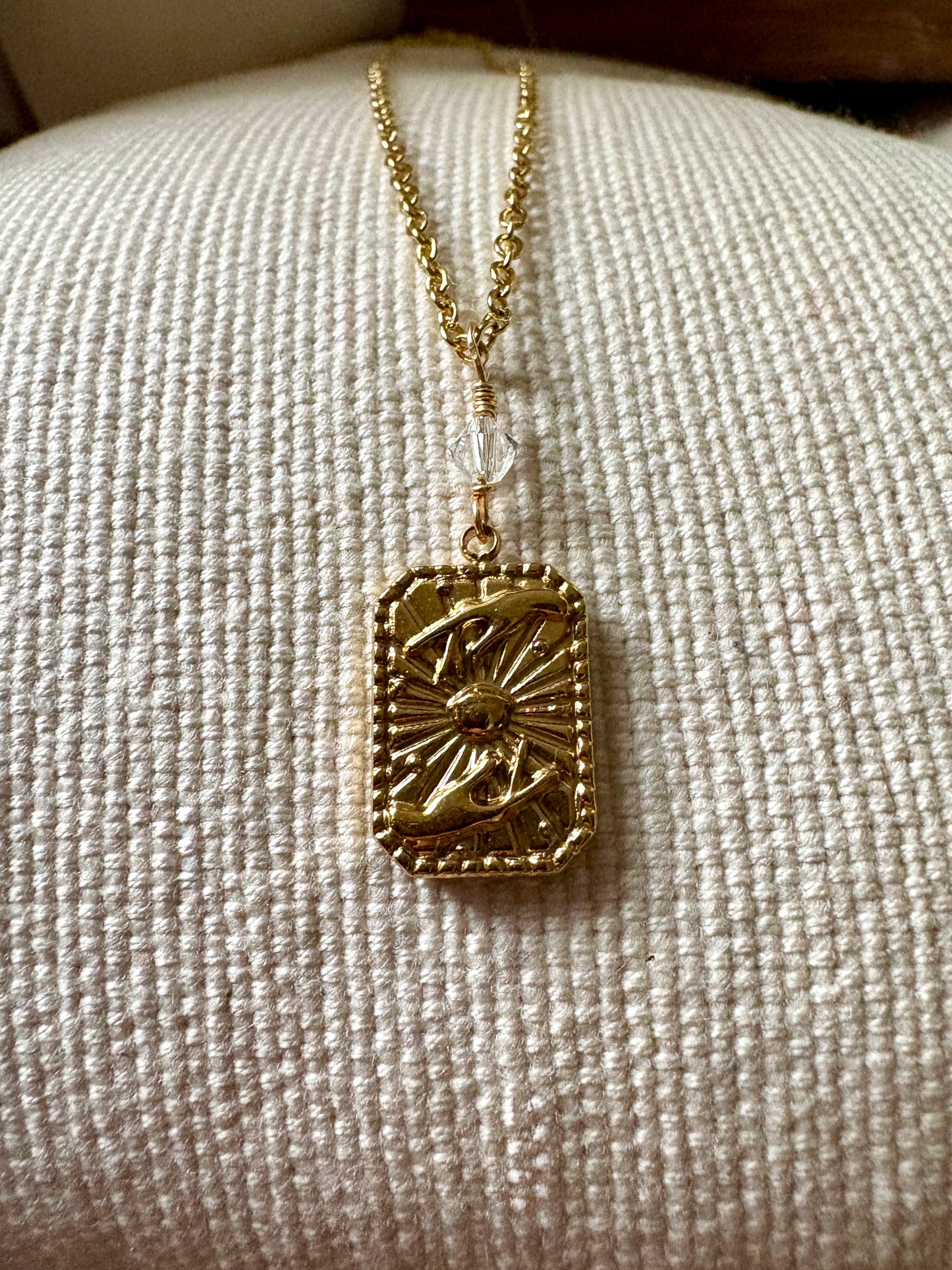 Necklace | Gold | Hands Eye