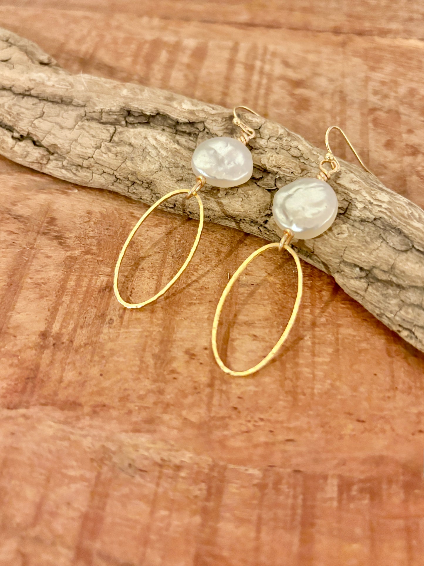 Handmade Earrings | Pearl Oval