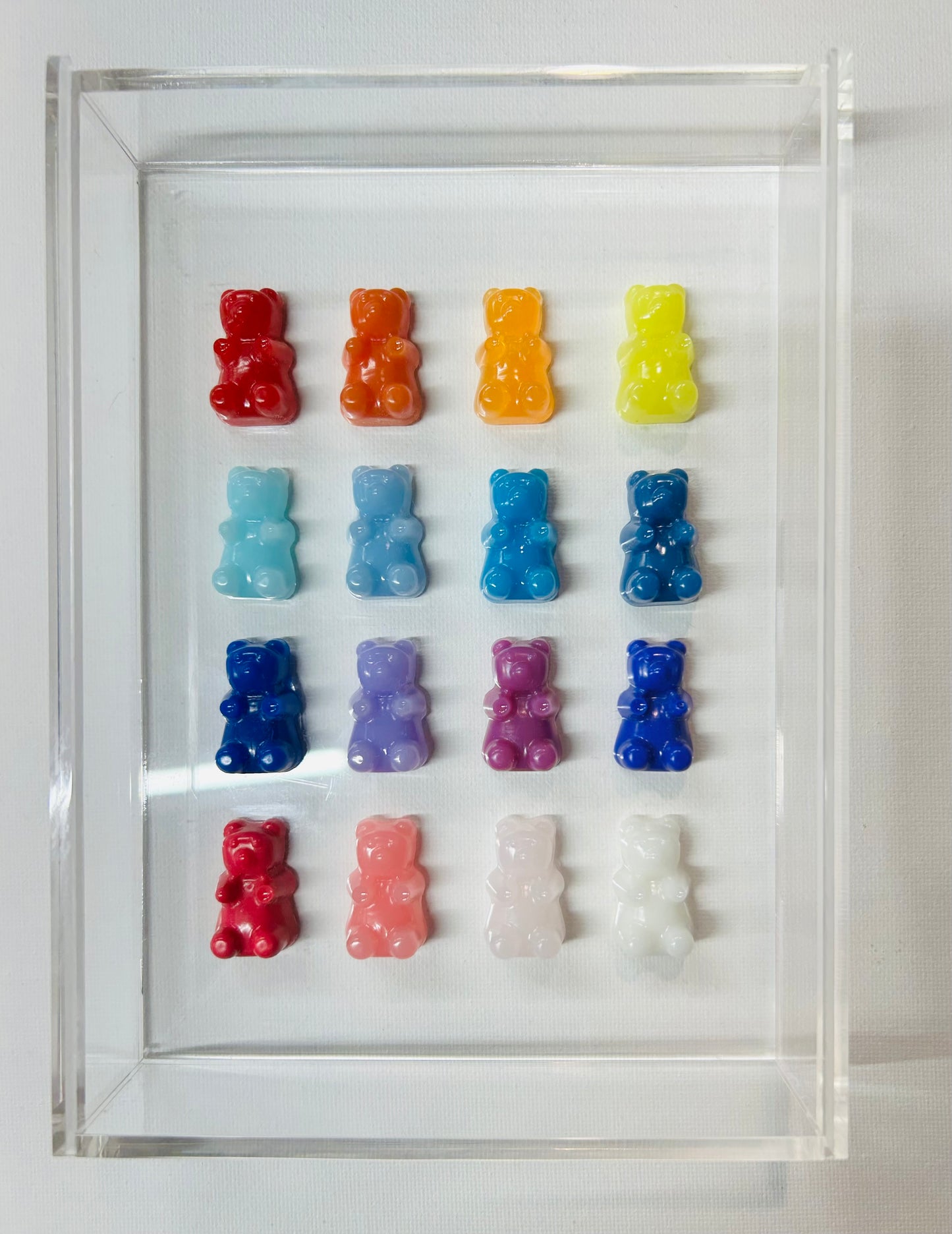 Resin and Acrylic 16 Gummy Bear Art, 5 x 7, Rainbow (CIR034)