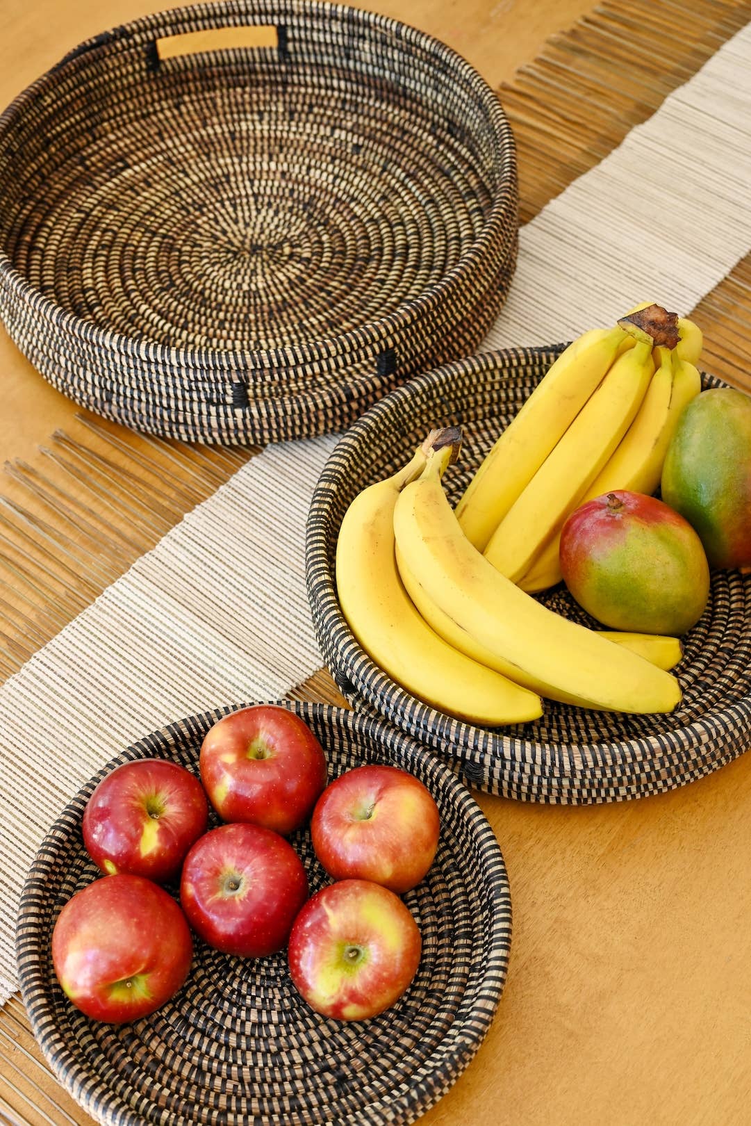Black Trays | Three Nesting