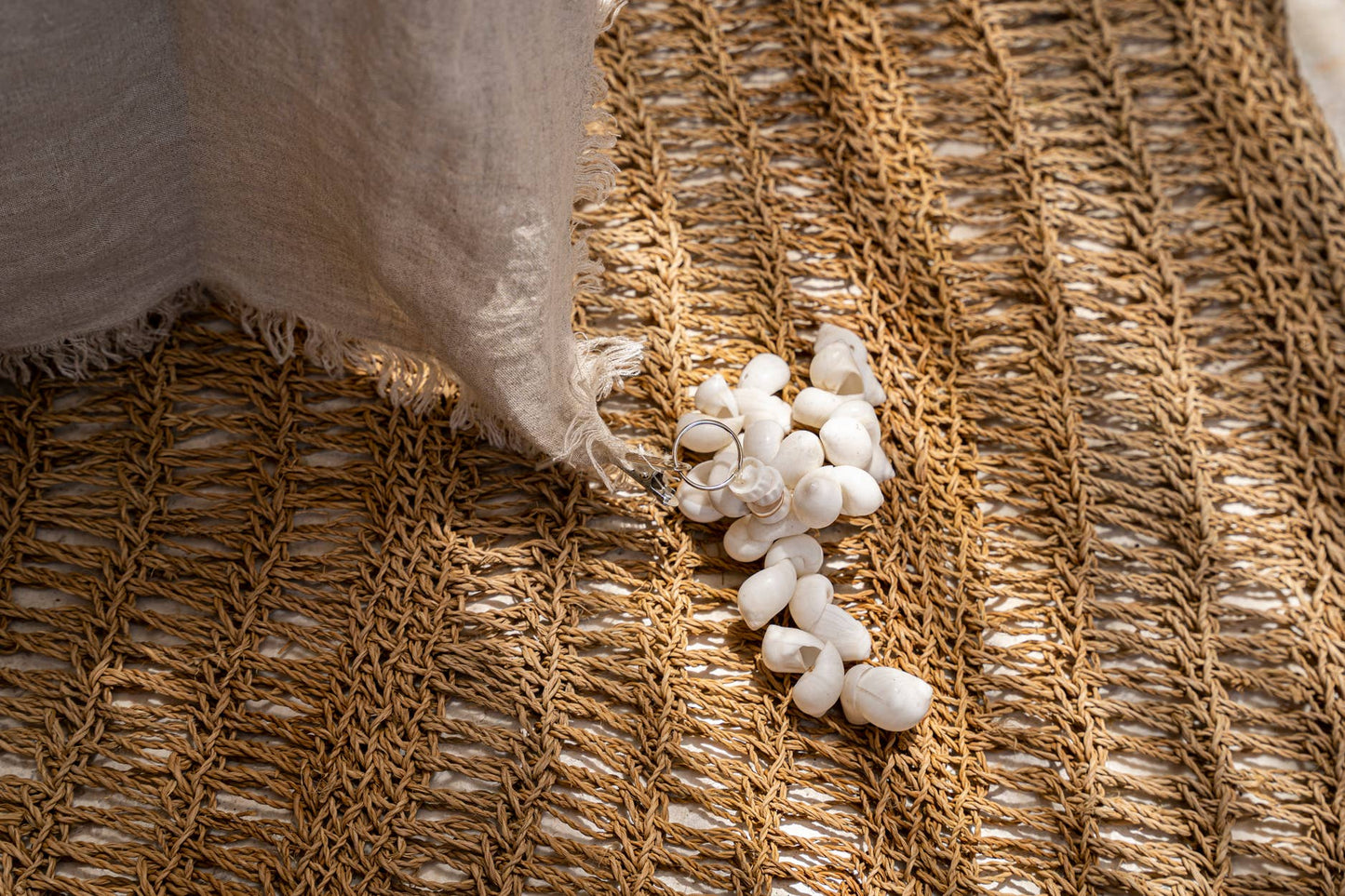 Decor | Table Cloth Shells