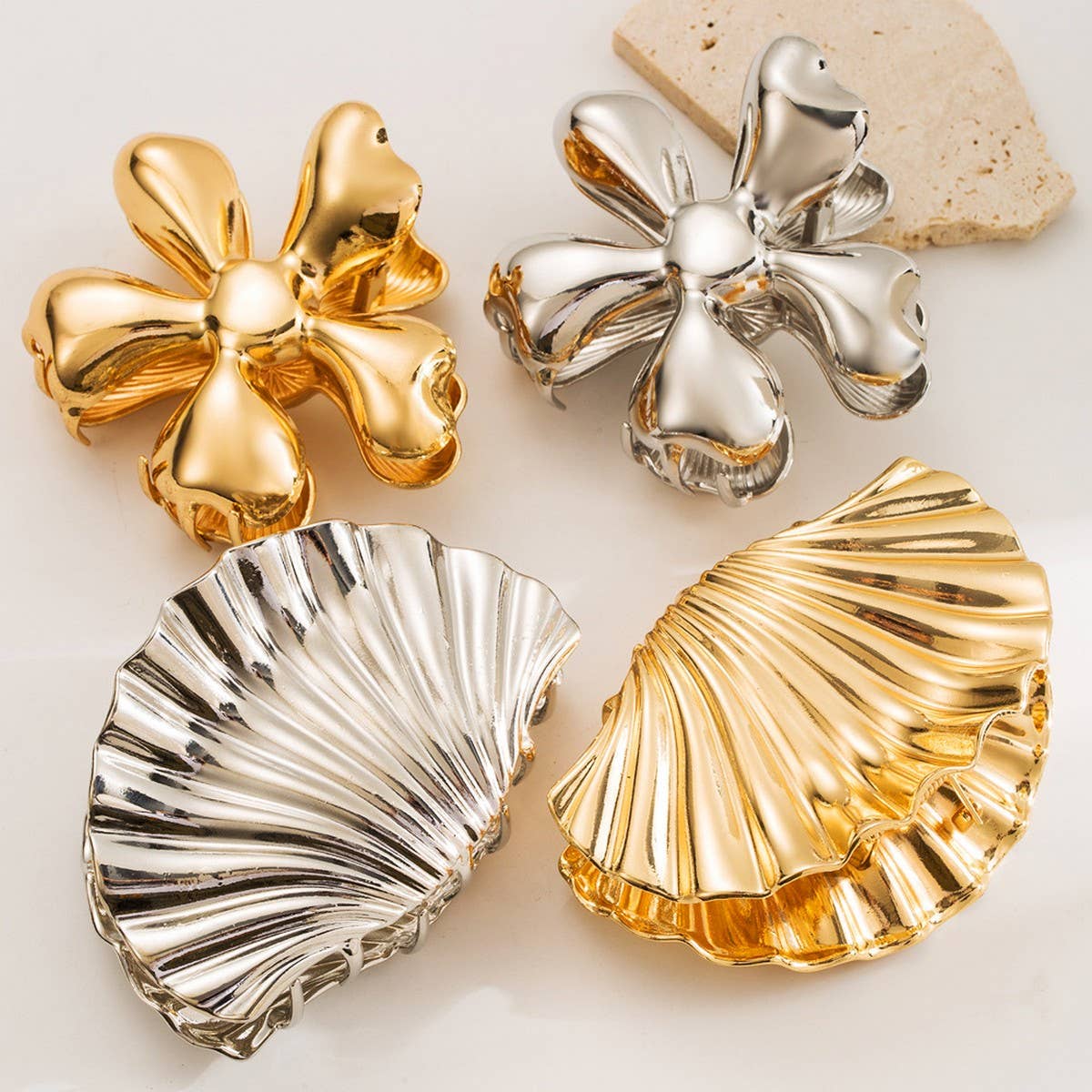 Flower Clip | Gold Metal
