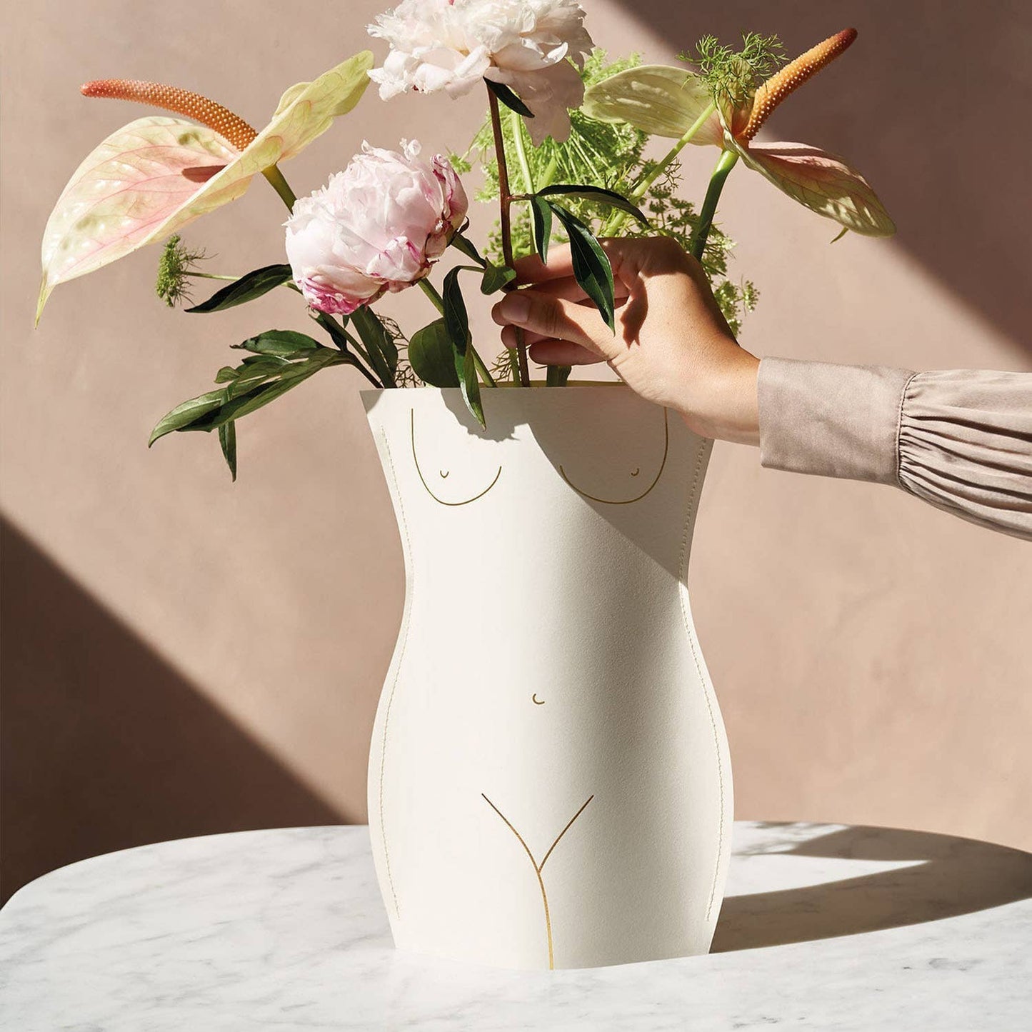 Venus Paper Vase, Flower Vase & Card Set | Ivory