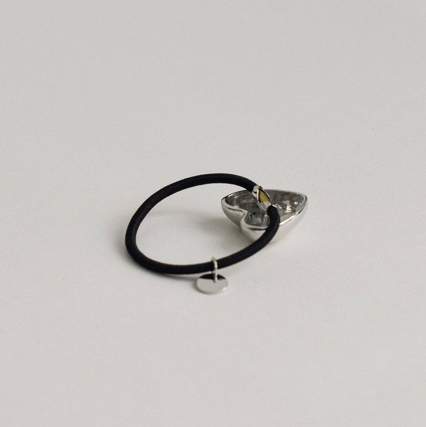 Heart-Shaped Metal Cuff Hair Tie | Silver