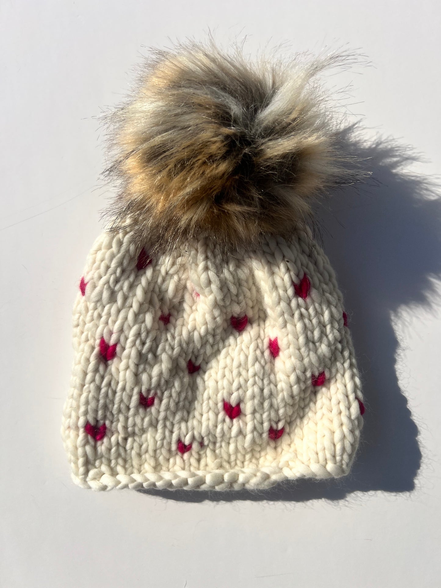 Hat + Pom | Cream + Fuschia Hearts 🩷