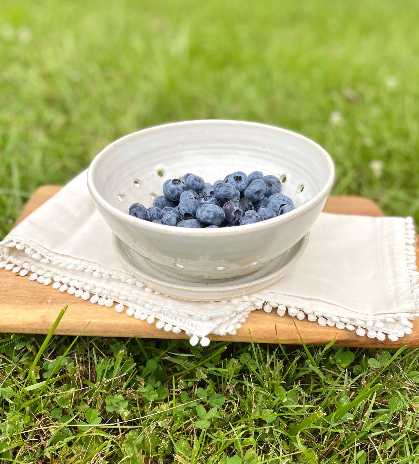 Ceramic Berry Bowl with Saucer | White