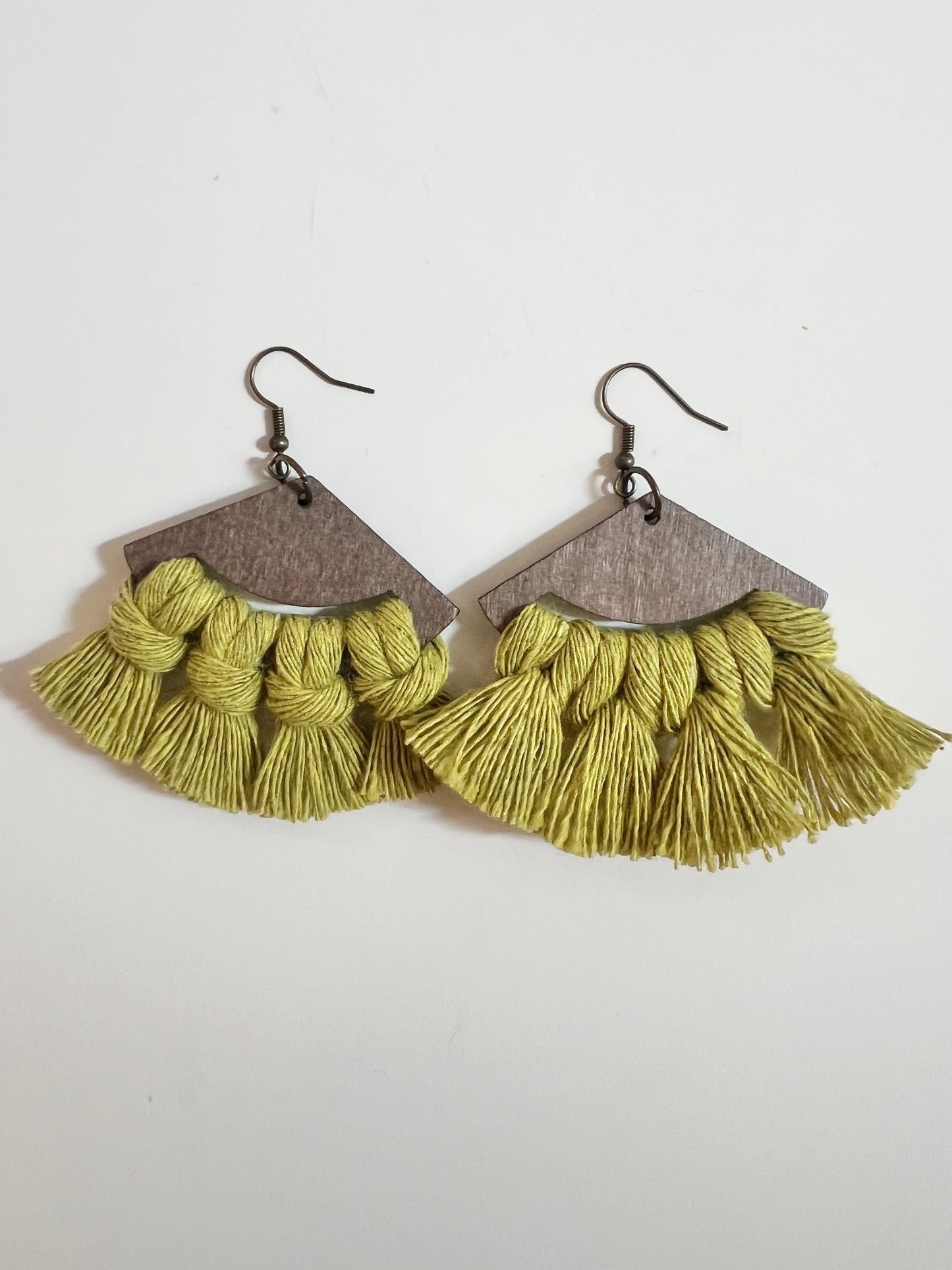 Earrings | Tricurve | Chartreuse