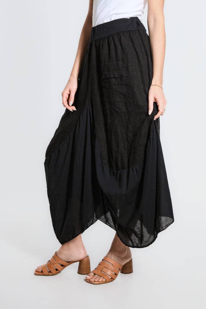 Bunched Pocket Skirt | Black
