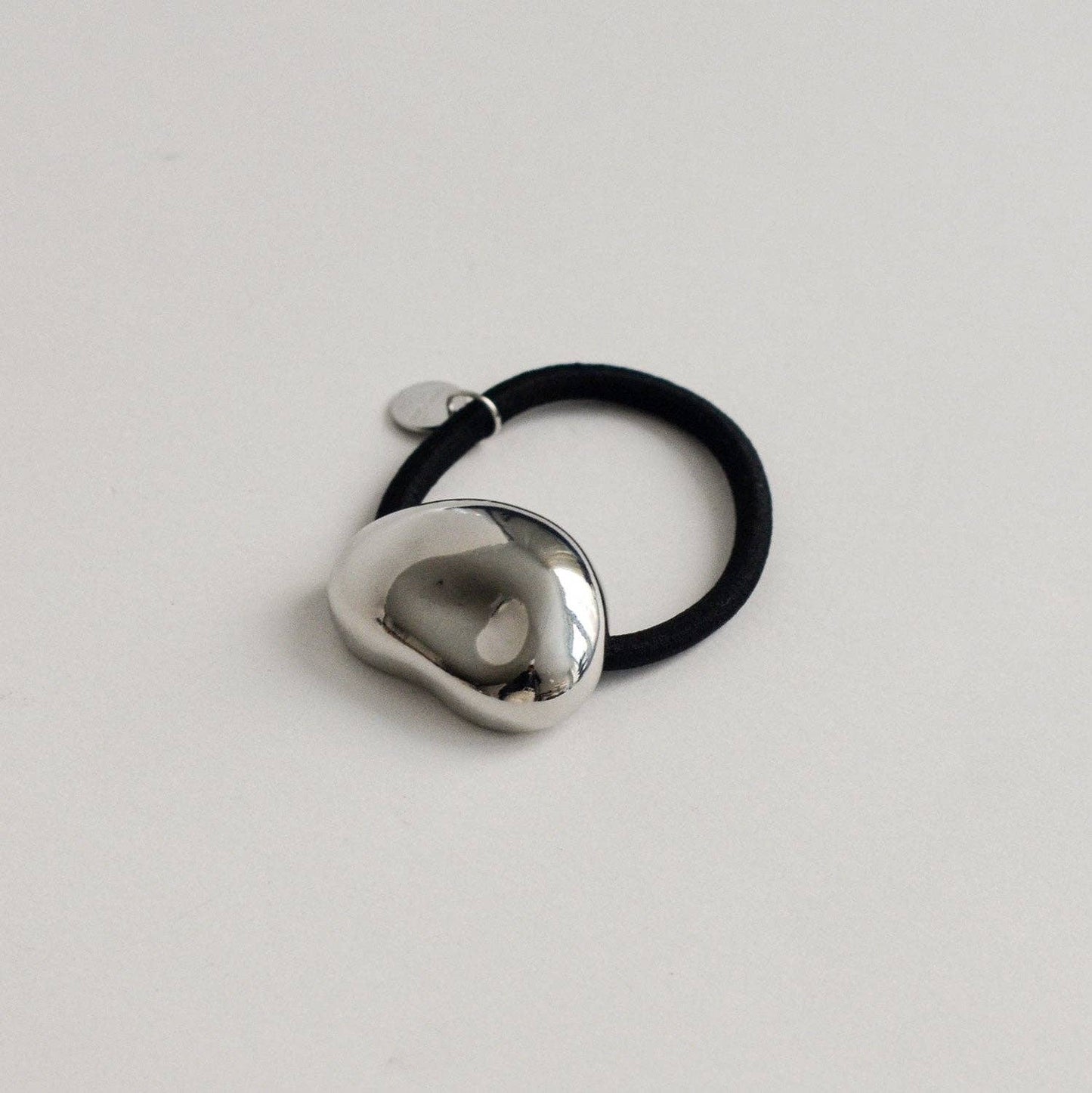 Pebble-Shaped Metal Cuff Hair Tie | Silver