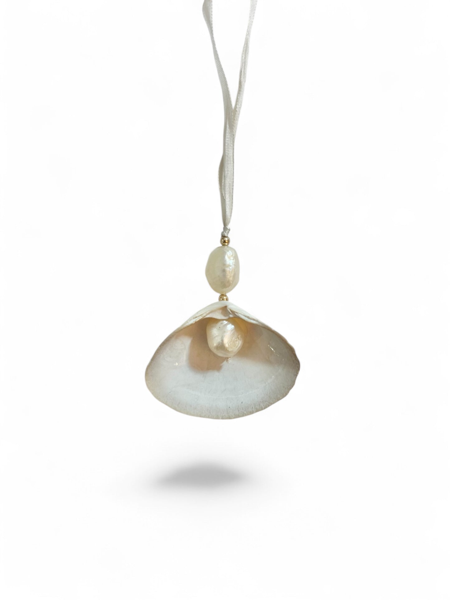 Handmade Ornament | Seashell + Pearl