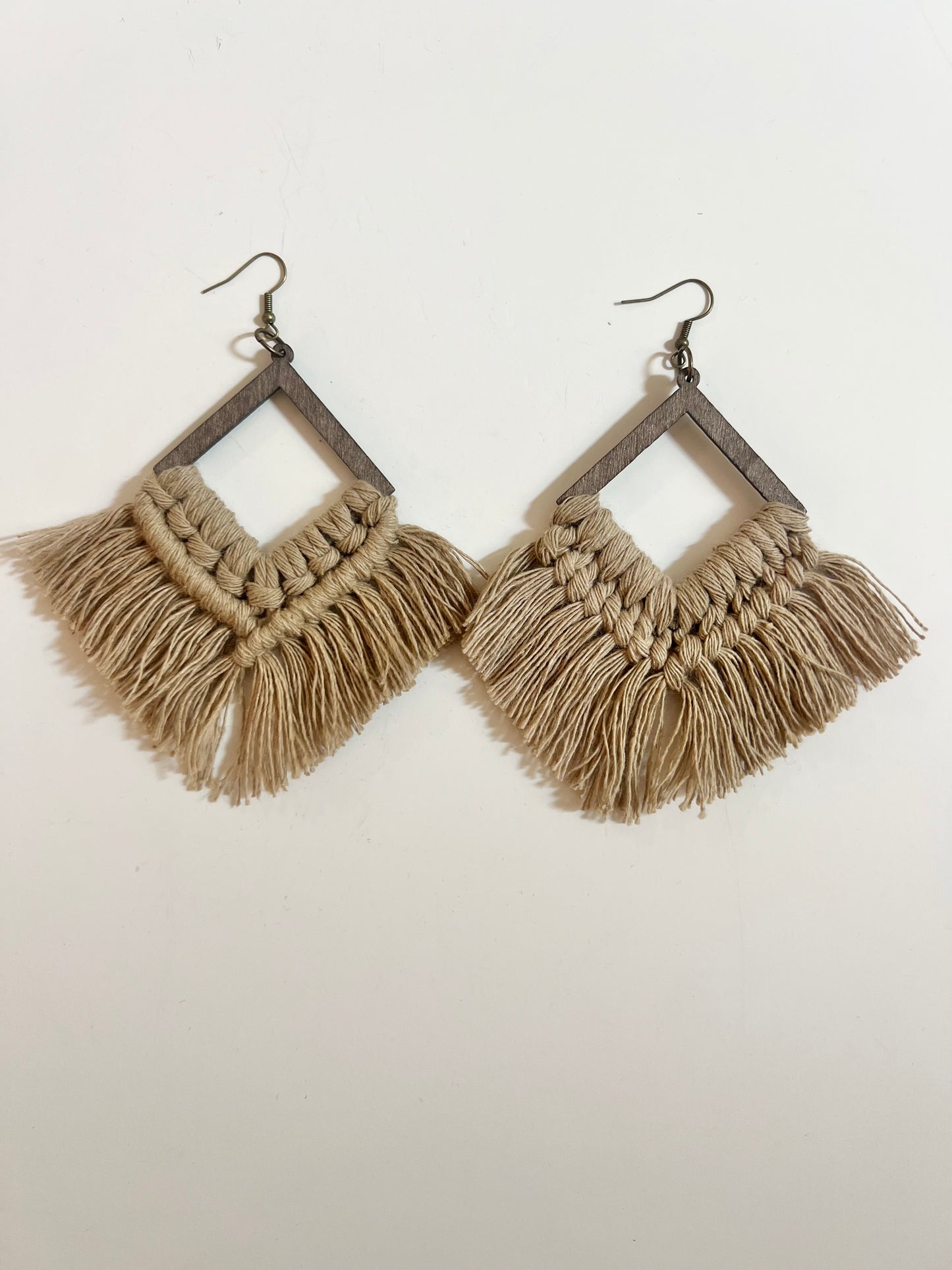 Earrings | Fringeless Diamond | Khaki