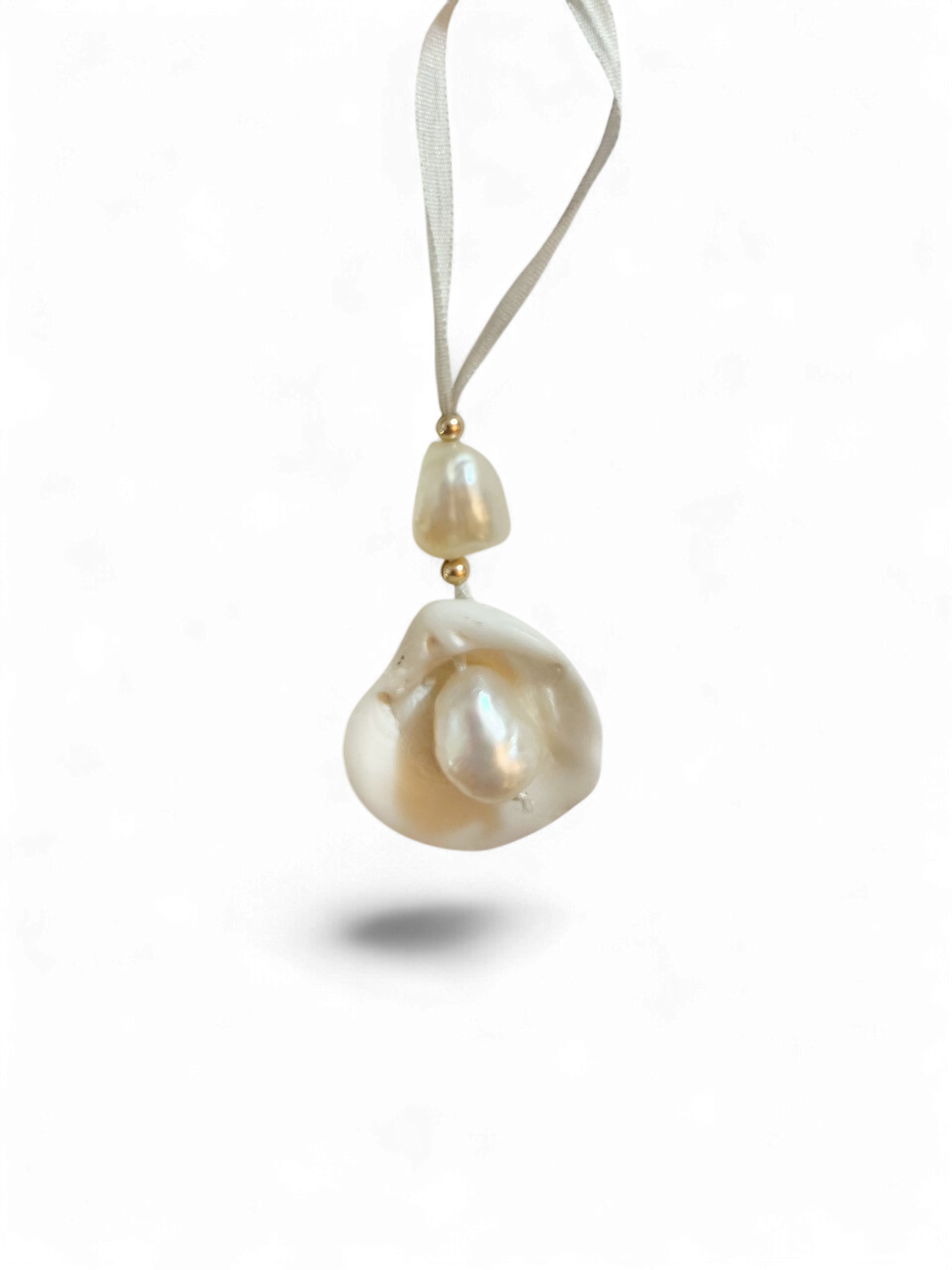 Handmade Ornament | Seashell + Pearl