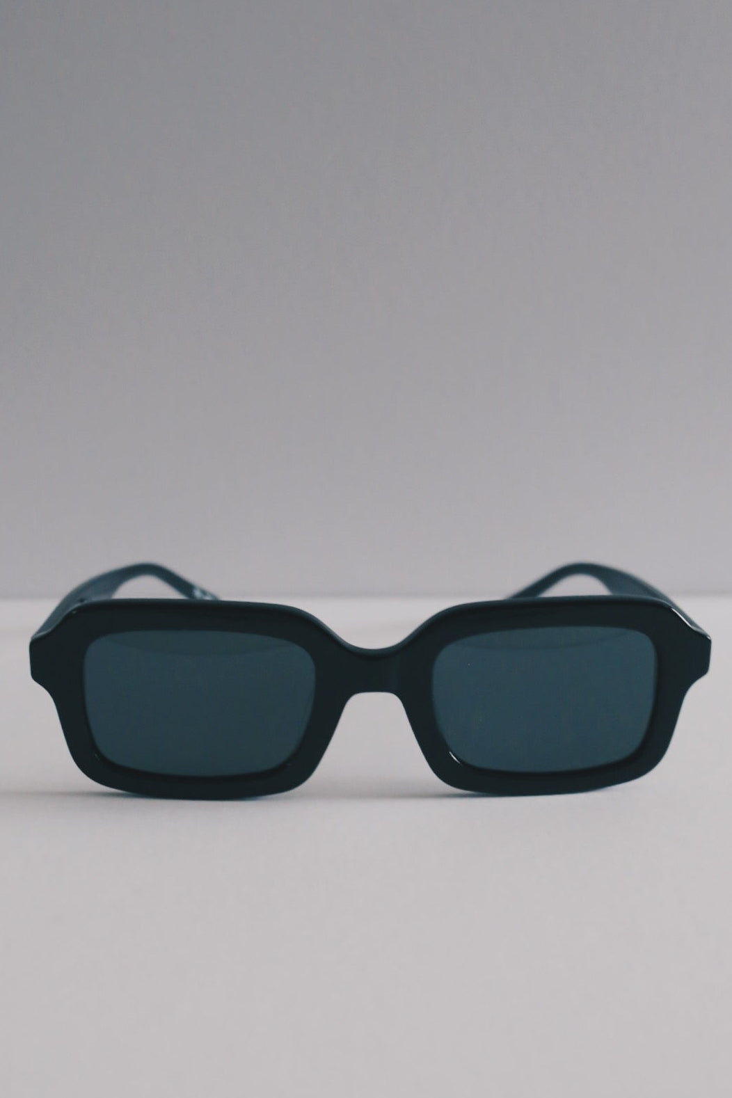 BERI Eyewear | Derya Carbon