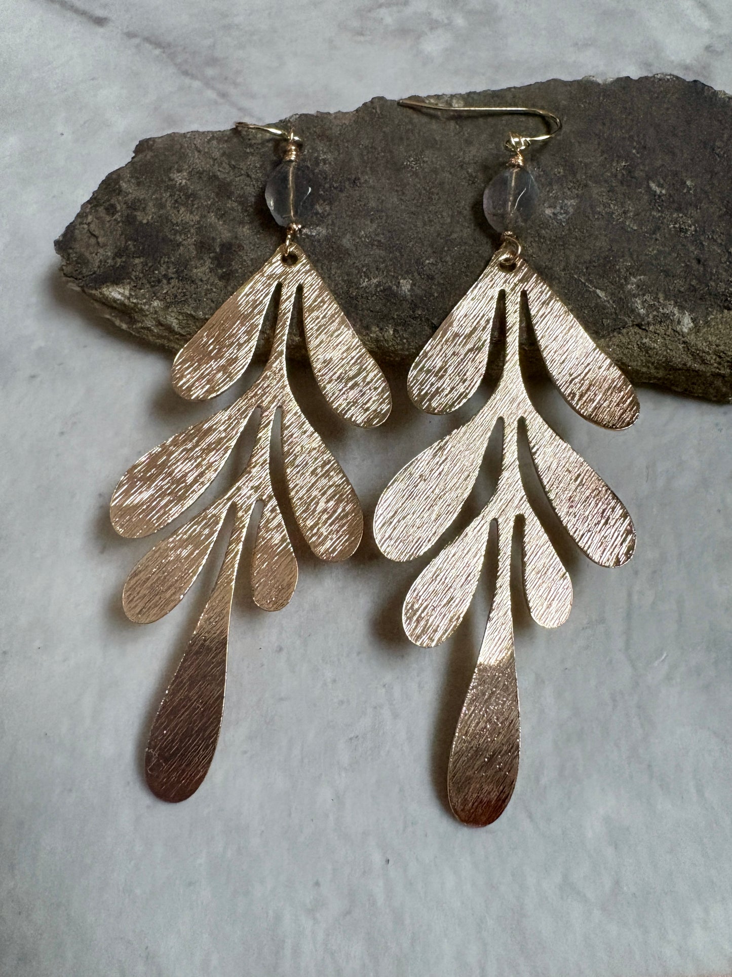 Earrings | Gold | Labradorite